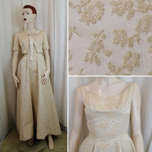 Vintage balklänning ljus brokad vid stel kjol längre bak bolero 5060-tal