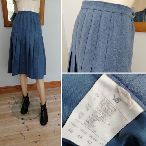Vintage kjol nersydda veck ljusblå gråblå 7080-tal