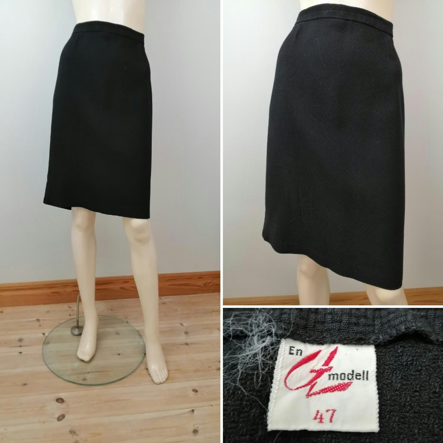 Vintage svart kjol rak struktur i tyget - Vintage Corner Österlen