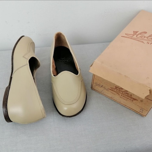 Vintage Holms beige låg sko stl 3A ca 35