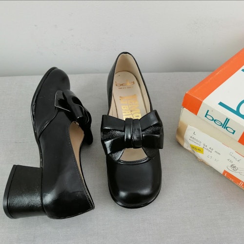 Vintage Bella svart sko med stor rosett fram stl 3 ca 35