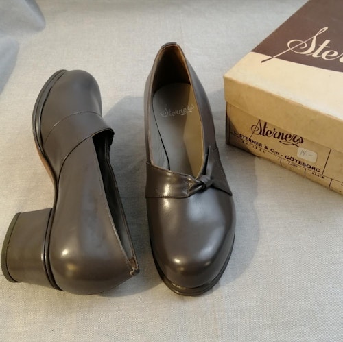 Vintage Sterners grå sko rosett sidan bred klack stl 3A ca 35