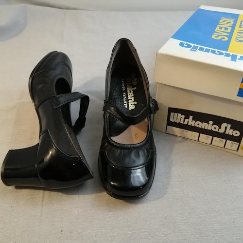 Vintage Wiskania svart sko vristrem lacktå häl resår stl 3 ca 35