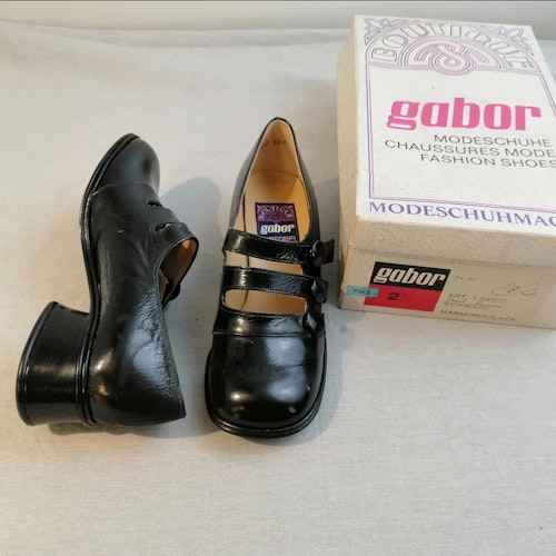 Vintage Gabor svart sko tre remmar med dekor-knapp stl 2,5 ca  35
