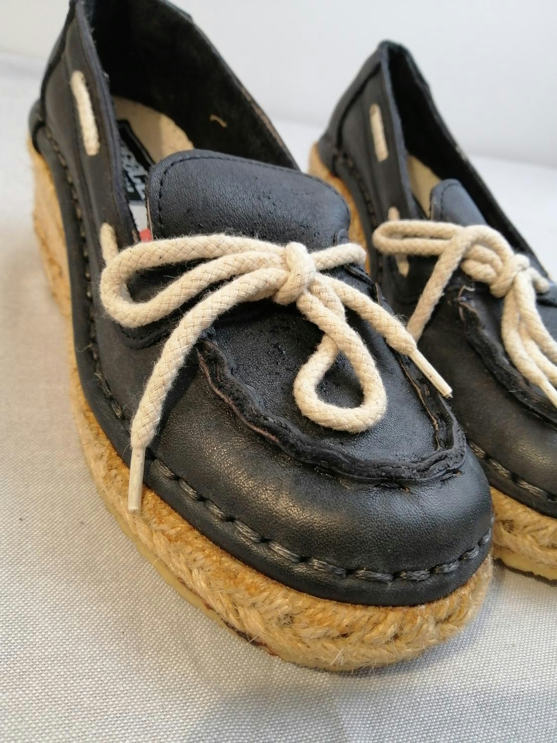 Vintage Cogeca svart sko snörning kilklack med flätning stl 35 - Vintage  Corner Österlen