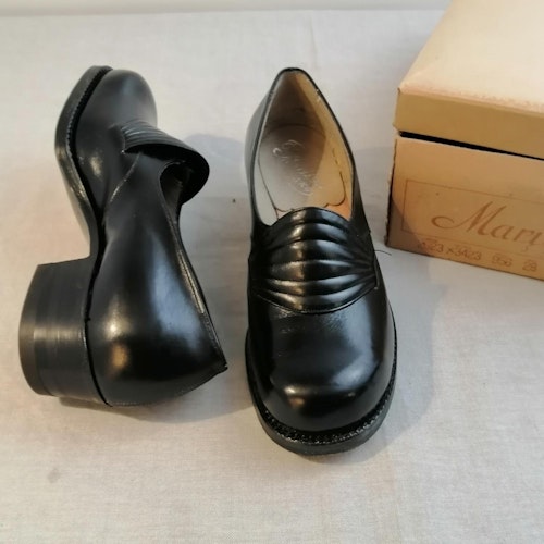 Vintage Maritza svart sko solfj.-ränder plösen halvhöga stl 4 ca 37