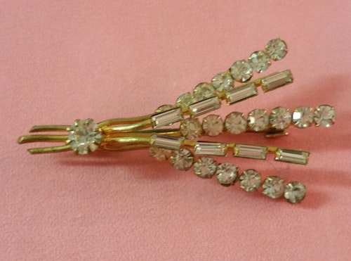 Vintage smycke bijouteri brosch guldfärgade strån med strass-stenar på