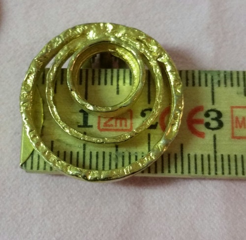 Vintage smycke bijouteri örhänge clips guldfärgade cirklar med struktur, metall