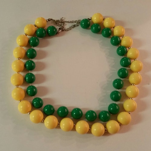 Retro bijouteri smycke halsband 2 st - gult grönt 80-tal Rockabilly