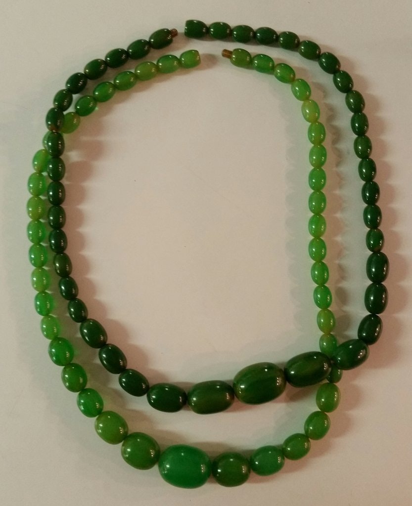 Vintage retro bijouteri smycke halsband 2 st med gröna stenar - Vintage  Corner Österlen