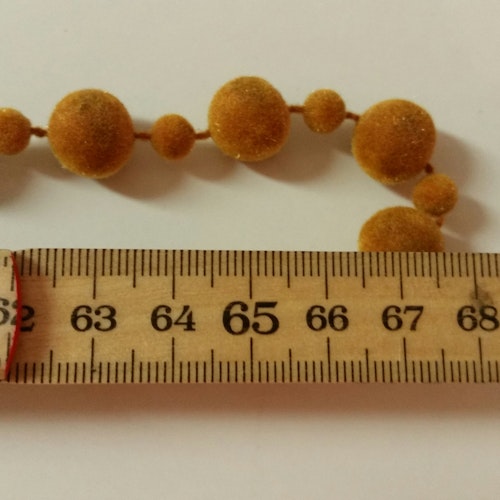 Retro smycke bijouteri halsband med senapsgula sammetsbollar