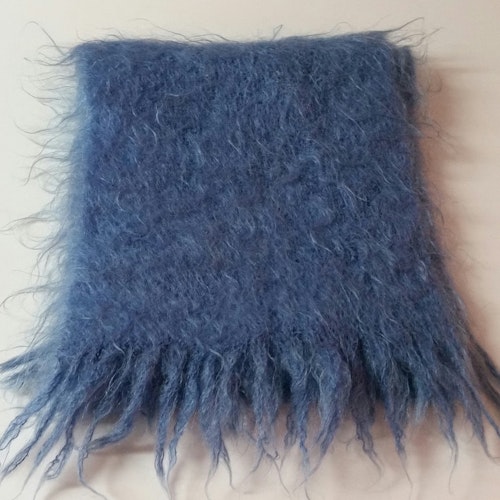 Retro vintage sjal halsduk mohair ljusblå flufffig med fransar 50-tal 60-tal
