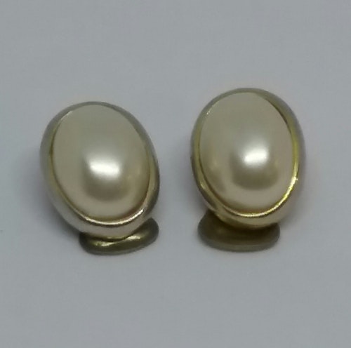 Retro smycke bijouteri örhänge clips oval pärlemor-platta guldfärgad infattning
