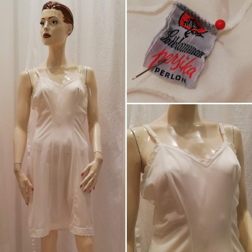 Vintage retro vit underklänning nylon med uddspets Solblomman 506070-tal