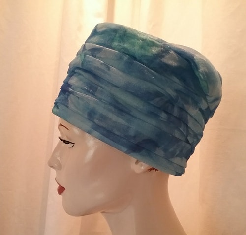 Vintage retro hatt damhatt ljusblå turkos blommig rund högre