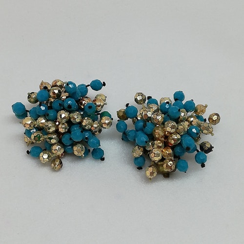 Vintage retro örhängen clips spretiga 60-tal turkos och guldfärgade små pärlor