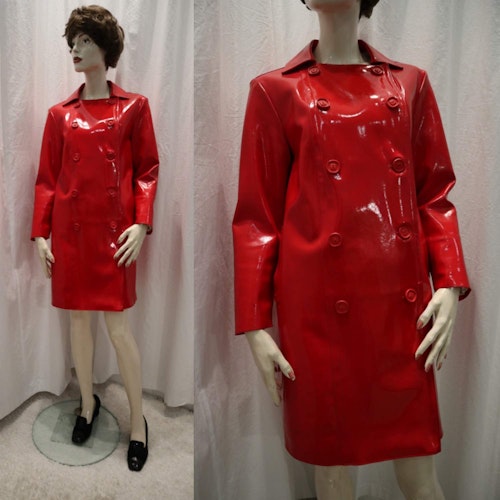 Vintage retro röd regnkappa lack-kappa dubbelknäppt 70-tal