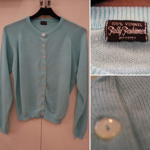 Vintage retro knäppkofta, set-tröja ljusblå i akryl rund ringning 5060-tal