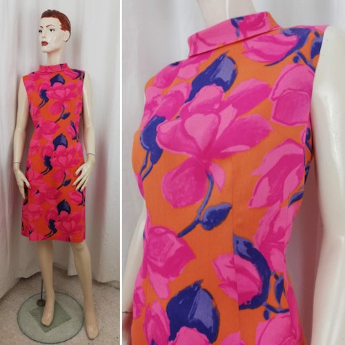Vintage retro färgglad fodralklänning ärmlös ståkrage orange rosa lila 60-tal