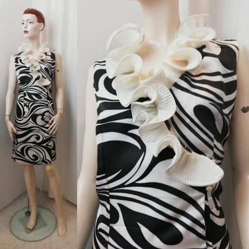 Vintage Retro svart-vit klänning med rysch festklänning fin skärning 6070-tal