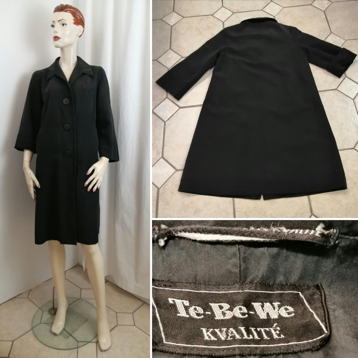 Vintage TeBeWe svart tunnare rock kappa stora knappar vid modell - Vintage  Corner Österlen