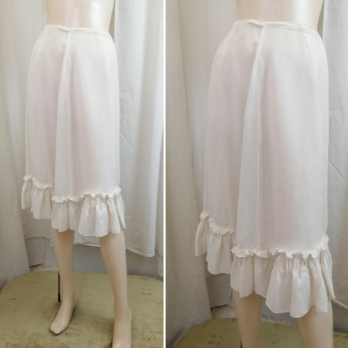 Vintage vit sommarkjol underkjol silke med volang och rysch nertill