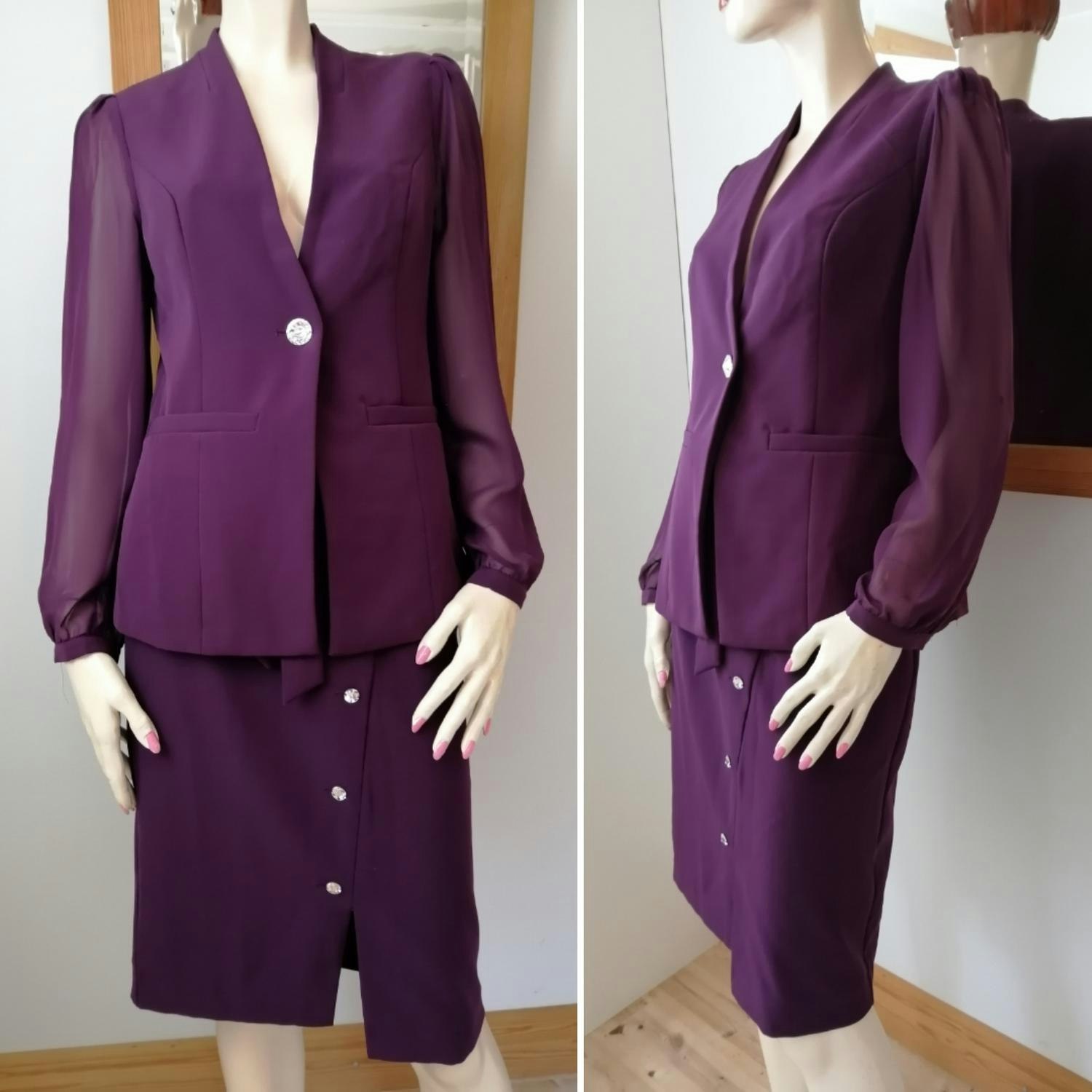 Second hand lila dress kavaj med chiffongärm rak kjol med strassknappar -  Vintage Corner Österlen
