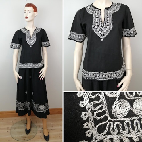 Vintage set kjol och kortärmad top svart vita broderier hippie-stil
