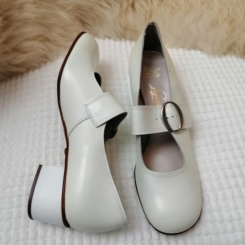 Vintage vit sko rund tå vristrem silverf spänne stl 7 ca 41