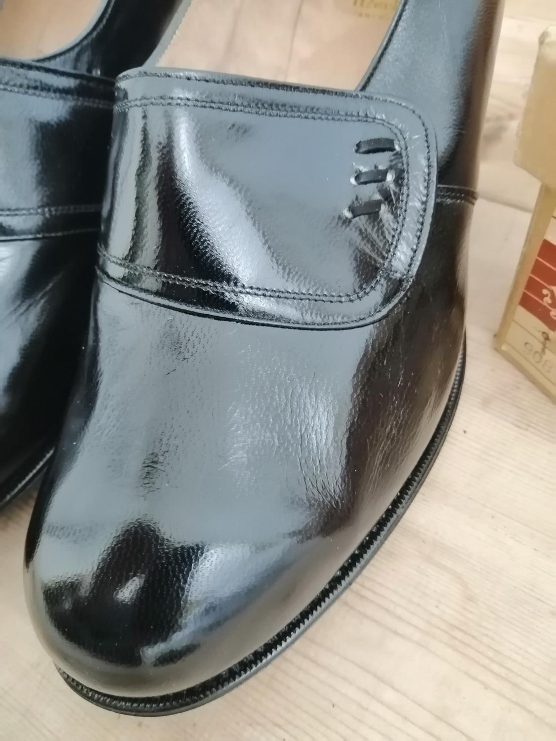 Vintage Merkur svart sko klack hög fram blank stl 8HA ca 43