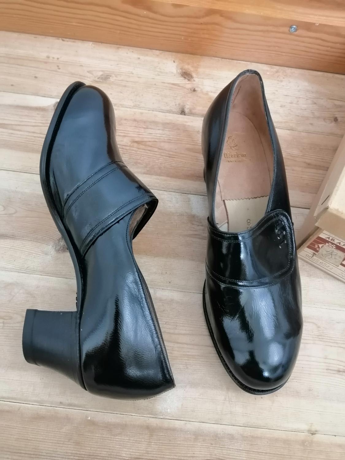 Vintage Merkur svart sko klack hög fram blank stl 8HA ca 43