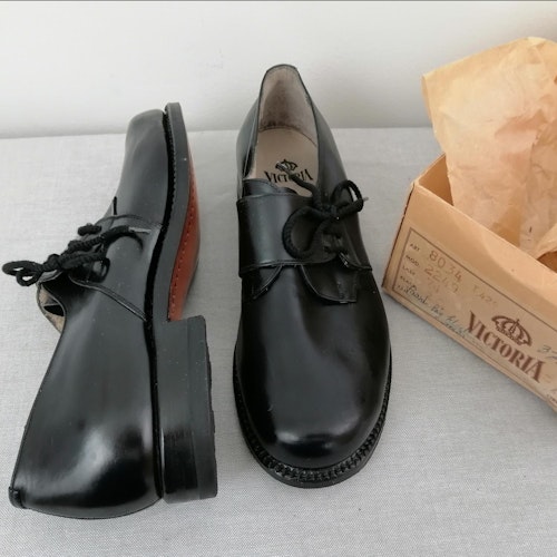 Vintage Victoria svart sko snörning sidan stl 4,5A ca 37