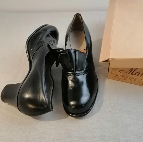 Vintage Maritza svart sko veckad plös mellanklack stl 7,5A ca 42
