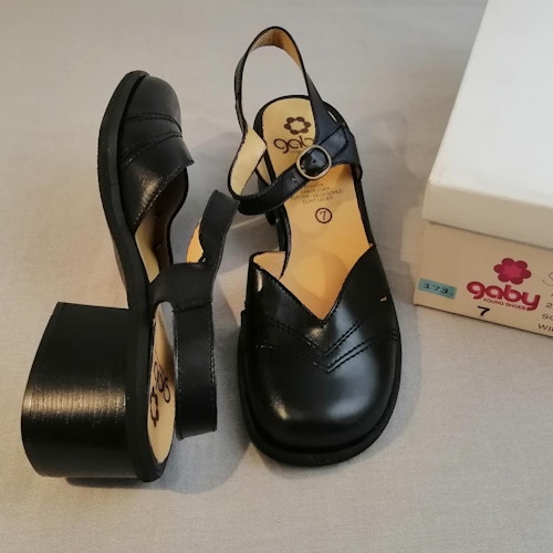 Vintage Gabor svart grövre sandal med klack stl 7 ca 41
