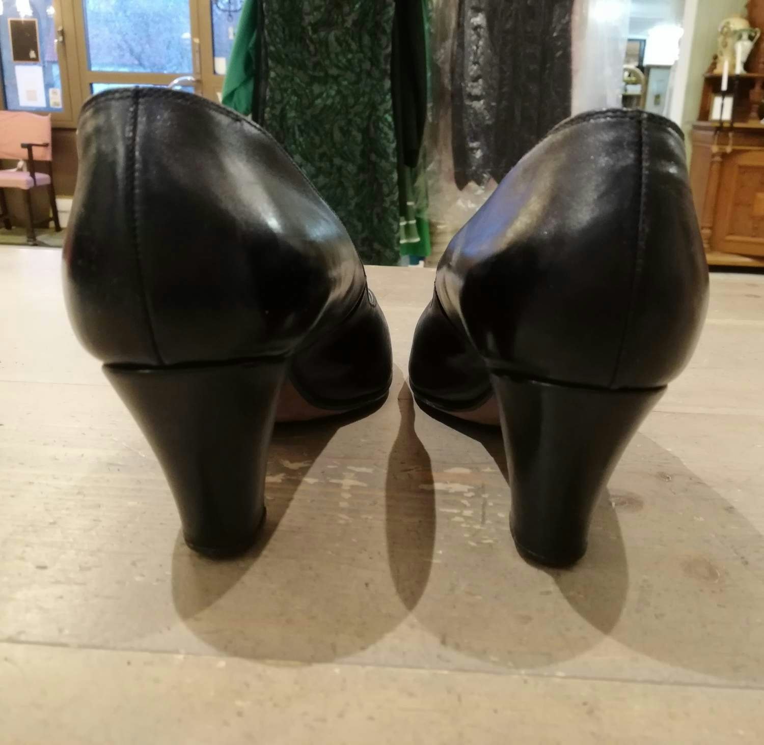 Vintage retro svarta skor pumps med bred hög klack Lady, stl ca 39 -  Vintage Corner Österlen