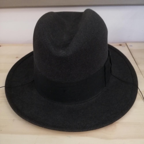 Vintage herhatt hatt med brätte och band grå-svart Borsalino 57 cm resårband