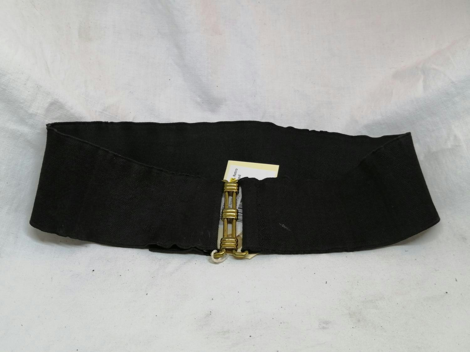 Retro skärp bälte svart brett resår med guldfärgat spänne - Vintage Corner  Österlen