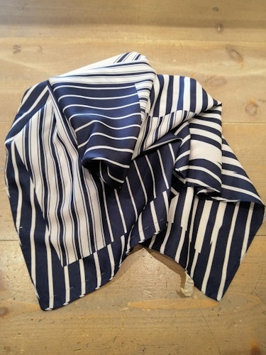 Vintage sjal scarf scarves blå och vitmönstrad