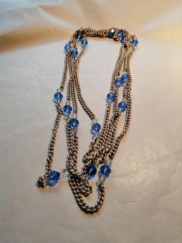 Vintage bijouteri smycke halsband extra långt silverf grov länk blå stenar