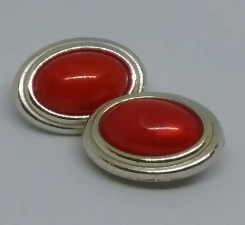 Retro smycke bijouteri örhänge clips oval röd sten silverfärgad infattning 80tal