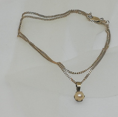 Vintage retro halsband med pärla i guldfärgad infattning