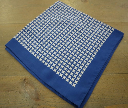 Retro scarf scarves sjal blå med vitt hundtandsmönster kvadratisk