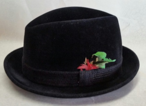 Retro Vintage herrhatt svart med brätte små fjädrar Eichap Hat Factory 60