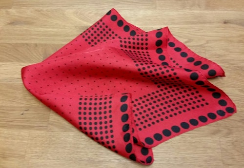 Retro vintage scarf scarves sjal liten röd med svarta prickar