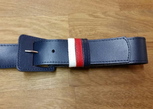 Retro skärp bälte blått med röda och vita detaljer marint, 506070-tal