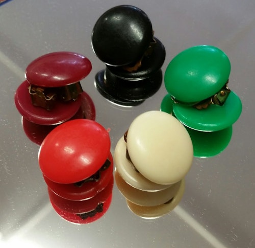 Retro smycke bijouteri örhänge 5 st clips knappar i plast olika färger (A)