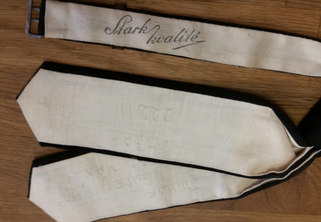 Vintage slips kravatt brun gammal kort färdigknuten