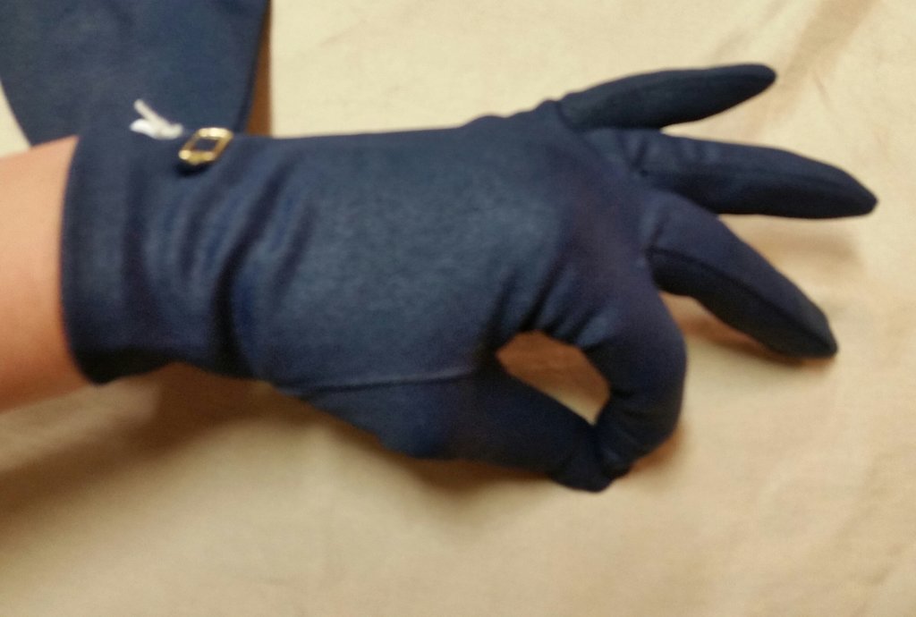 Retro vintage vantar damhandskar marinblå nylon med fint spänne vid handleden