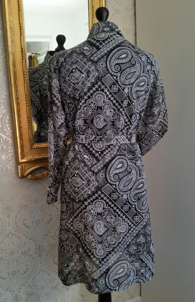 Retro skjortblus-klänning svart-vit Riitta 70-tal