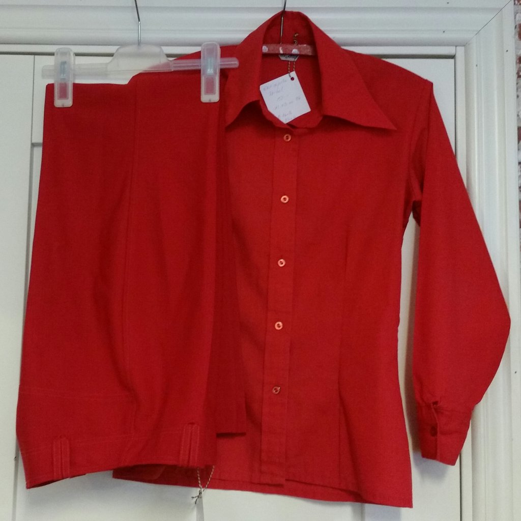 Retro byxa och skjorta i rött 70-tal